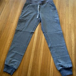 Figs Zamora Jogger pants.